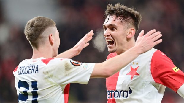 Fotbalisté Slavie v závěrečném šestém kole Evropské ligy doma rozdrtili Servette Ženeva 4:0.