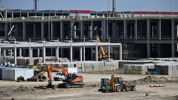 Stavba továrny čínské firmy CATL na baterie do elektroaut v maďarském městě Debrecín