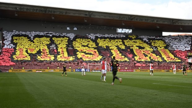 Slavia v minulé sezoně získala první titul od sezony 2020/21. Do nového ročníku vstoupí červenobílí jako velký favorit s aktuálním kurzem 1,5:1 na celkové prvenství