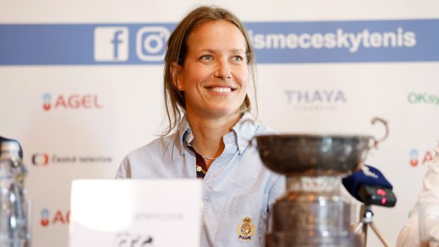 Barbora Strýcová na tiskové konferenci