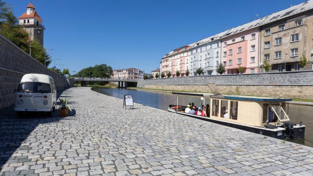 Adventní trhy se budou na olomoucké náplavce konat od čtvrtka do neděle (archivní foto)