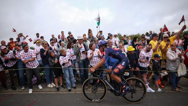 Pavel Bittner před fanoušky na Tour de France