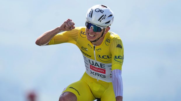 Tadej Pogačar ovládl i 13. etapu Tour de France a opět zvýšil své vedení nad Jonasem Vingegaardem