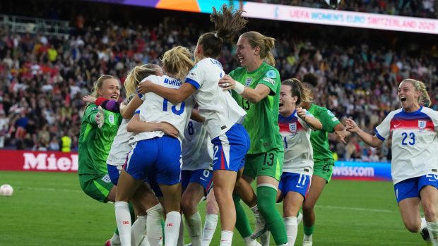 Fotbalistky Anglie slaví obhajobu titulu mistryň Evropy
