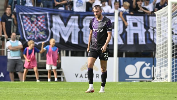 Útočník Tomáš Chorý si po vyloučení v zápase proti Slovácku za Slavii nezahraje v domácích soutěžích šest utkání