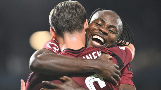 Emmanuel Uchenna se raduje z třetího gólu