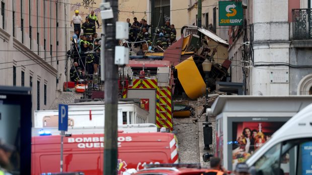 Nehoda lanovky Glória v portugalském Lisabonu