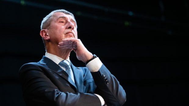 Předvolební debata Andreje Babiše v divadle v Benešově