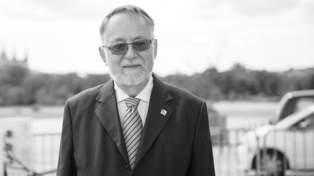Zemřel Jaroslav Bašta