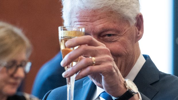 Bill Clinton převzal z rukou Petra Pavla Řád Tomáše Garrigua Masaryka