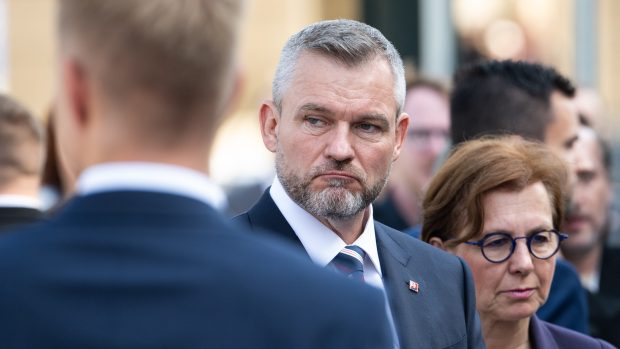 Slovenský prezident Peter Pellegrini začal svou návštěvu Prahy před Filozofickou fakultou UK