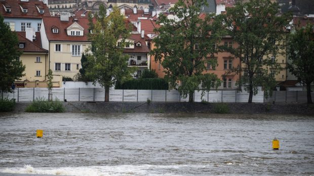 Protipovodňové stěny v Praze na Kampě