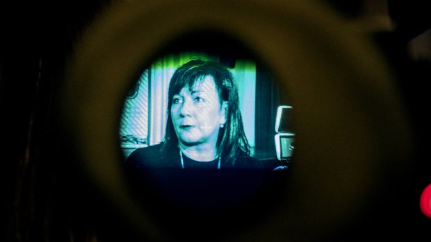 ministryně financí Alena Schillerová v záběru kameramana