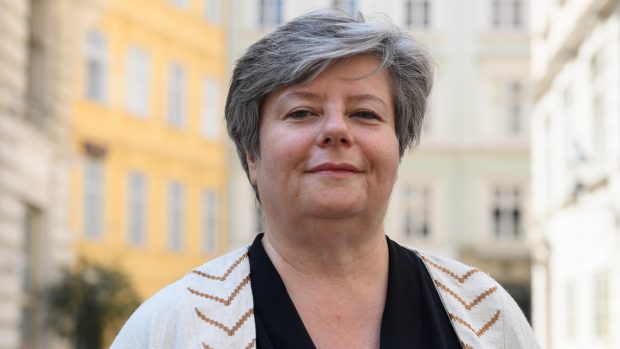 Historička a zástupkyně ředitele Dokumentačního archivu rakouského odboje a vedoucí Centrálního výzkumného pracoviště pro poválečnou justici Claudia Kuretsidis-Haiderová