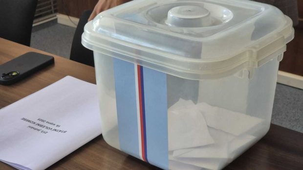Volební komise vylosovala čísla pro kandidátní lístky