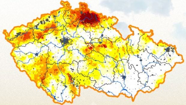 Aktuální stav sucha v České republice (červené oblasti jsou nejsušší).