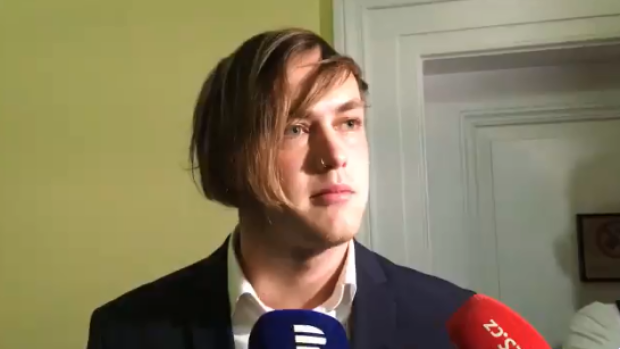 Student Josef Tajovský, kterého policie zadržela den po návštěvě čínského prezidenta v Praze a kterému policista na služebně dal facku.