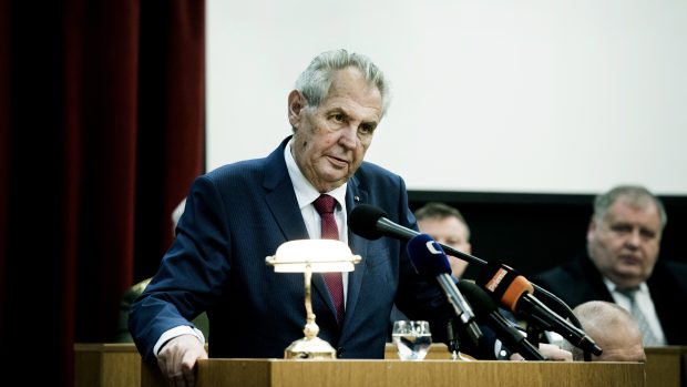 Prezident Miloš Zeman. Velitelské shromáždění náčelníka generálního štábu Aleše Opaty k objasnění úkolů české armády v roce 2019.