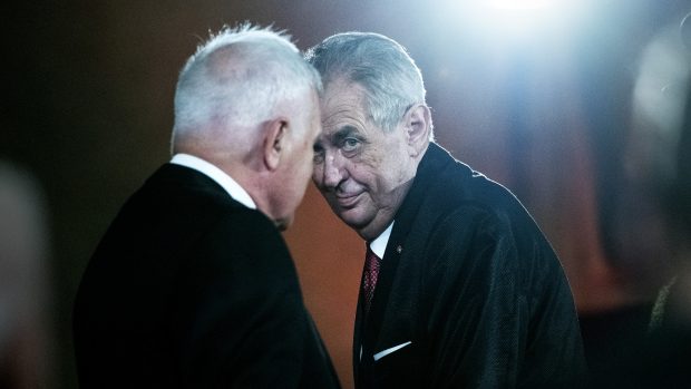 Řád Bílého lva občanské skupiny I. třídy obdržel bývalý prezident Václav Klaus.