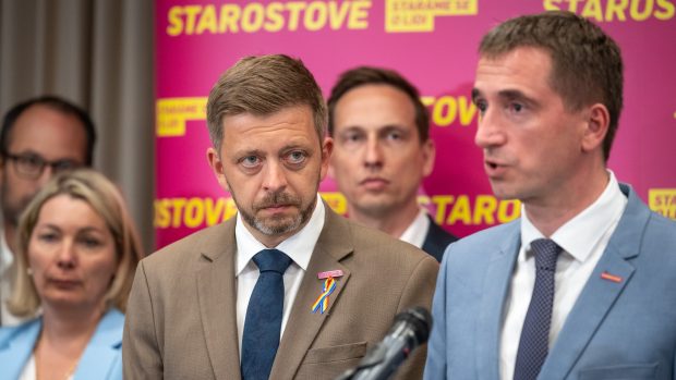 Vít Rakušan na tiskové konferenci na republikovém sněmu hnutí STAN