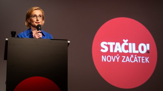 Předsedkyně KSČM a europoslankyně Kateřina Konečná na tiskové konferenci k představení lídrů kandidátek a programu hnutí Stačilo! pro sněmovní volby 2025