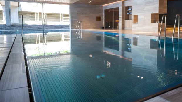 Nechybí ani spa a fitness. Členství si mohou pořídit i lidé, kteří nejsou ubytováni v hotelu