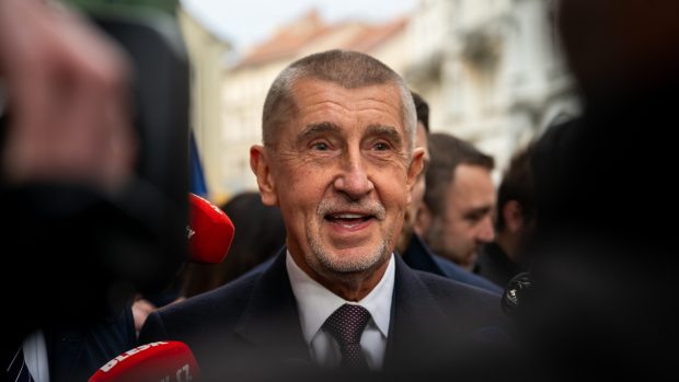 Předseda hnutí ANO Andrej Babiš přišel oslavit výročí sametové revoluce na Národní třídu