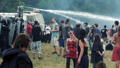Na technopárty CzechTek v roce 2005 musela zasahovat policie
