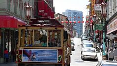 Turisté v čínské čtvrti San Francisca