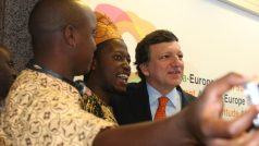 J.M Barroso s africkými studenty na summitu EU-Afrika