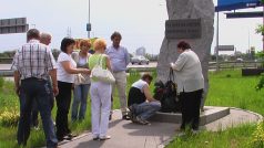 Setkání s klienty a spolupracovníky ČSODN u pomníku obětem dopravních nehod