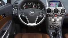 Opel Antara - palubní deska