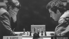 Jiří Jírů: A. Karpov a G. Kasparov