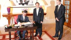 Premiér ČR Jan Fischer a šéf exekutivy  Hongkongu Donald Tsang