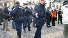 Slovenští policisté na demonstraci
