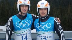 Ondřej a Jakub Hymanové u nejrychlejší sáňkařské dráhy světa