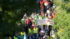 Hromadná demonstrace odborářů v Praze