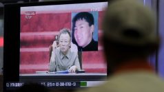 Přes chatrné zdraví drží pevně moc v rukou. Kim Čong-il a jeho syn Kim Čong-un