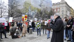 Demonstrace proti hluku na Palackého náměstí