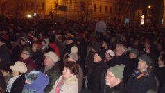 Účastníci čtvrteční demonstrace proti mediálnímu zákonu v Budapešti