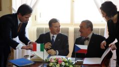 Italský ministr zahraničí Franco Frattini s Karlem Schwarzenbergem