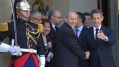 Sarkozy a Džalil
