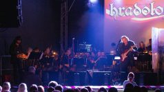 Putovní hudební festival Hradologie