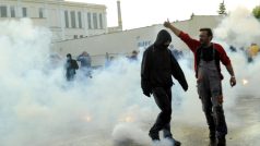 Střety demonstrantů s policií ve Varnsdorfu