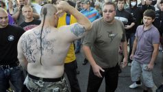 Střety demonstrantů s policií ve Varnsdorfu