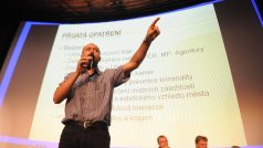 Setkání vedení města Varnsdorf s občany k vzrůstající kriminalitě a násilí ve městě.