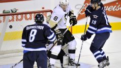 Winnipeg zvítězil nad Pittsburghem, podílel se na tom i gólman Ondřej Pavelec