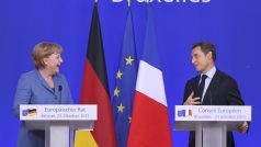 Německá kancléřka Angela Merkelová a francouzský prezident Nicolas Sarkozy na summitu EU v Bruselu