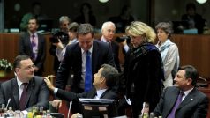 Petr Nečas s dalšími zástupci zemí na summitu Evropské unie