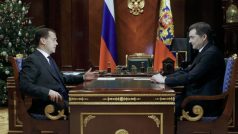 Ruský prezident Dmitrij Medvěděv a Vladislav Surkov